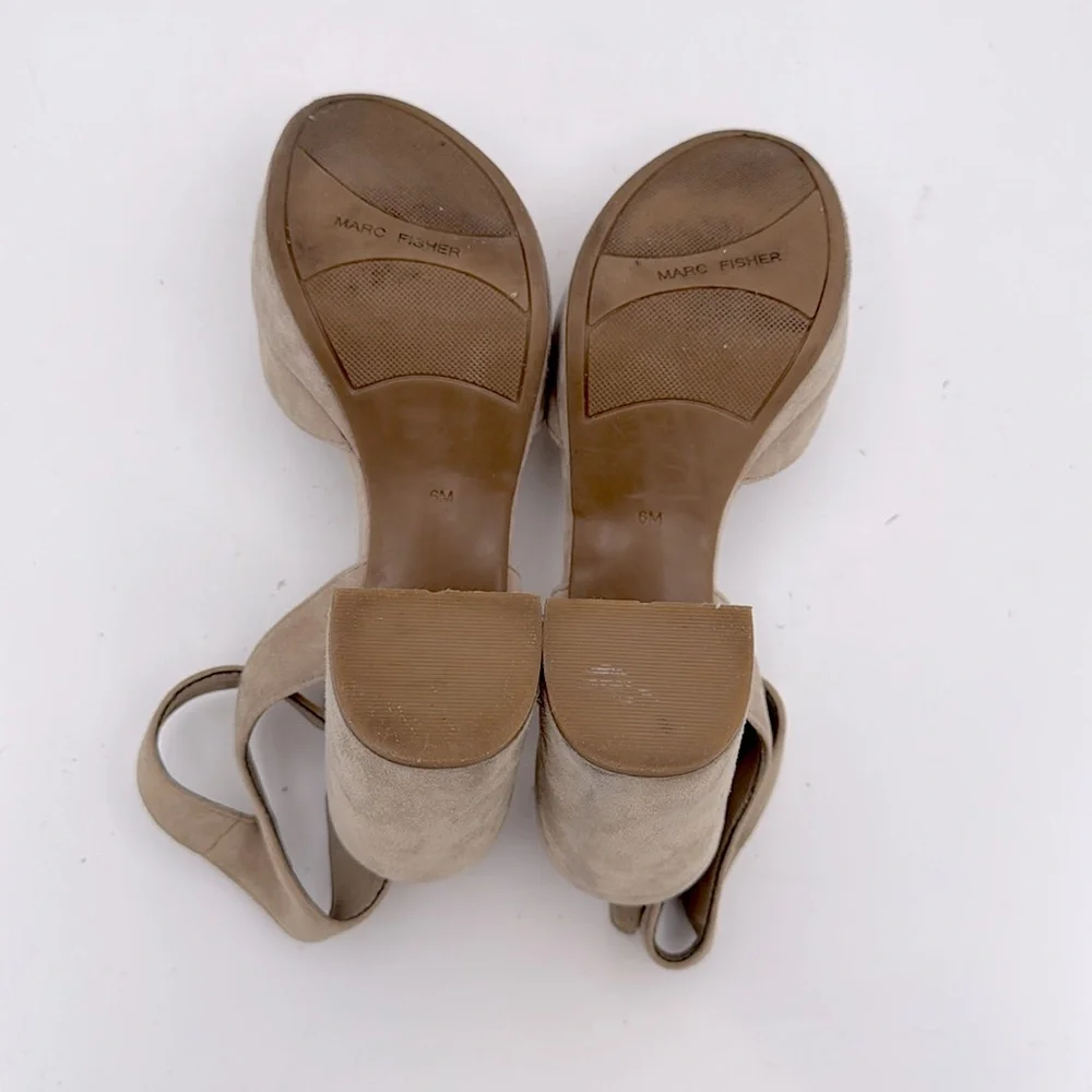 Marc fisher women’s Meliza Platform Block heel tan suede sandal open toe shoes 6